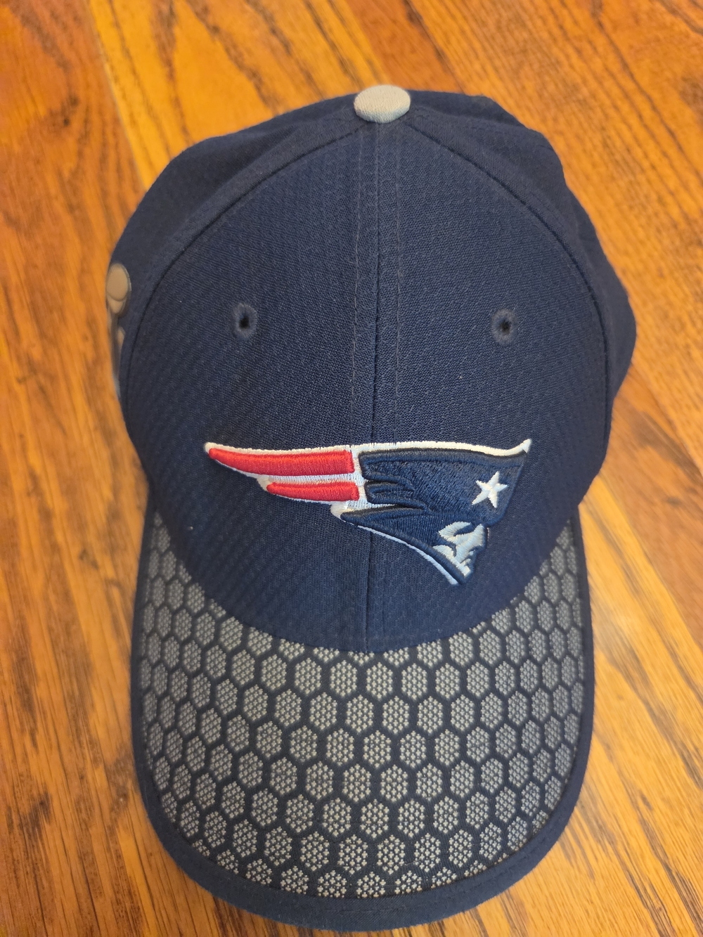 New Era 39Thirty New England Patriots Blue Flex Fit Hat Cap Honeycomb Textured